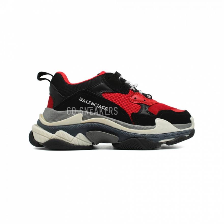 Balensiaga Triple S Red 10 990