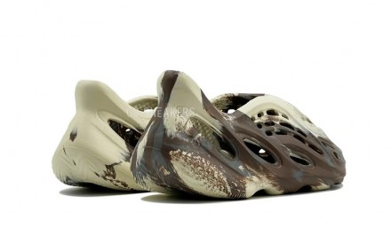 Унисекс кроссовки для бега Adidas Yeezy Foam Runner MX Cream Clay