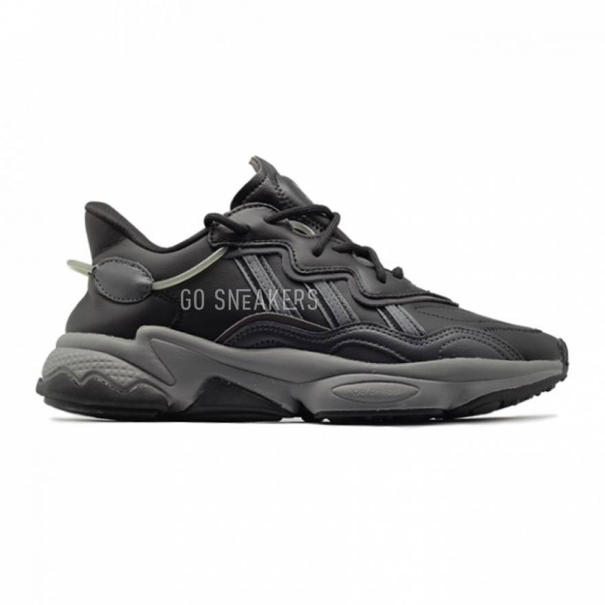 Adidas ozweego all black clearance