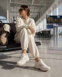 On Cloudventure 2 x LOEWE Eggshell