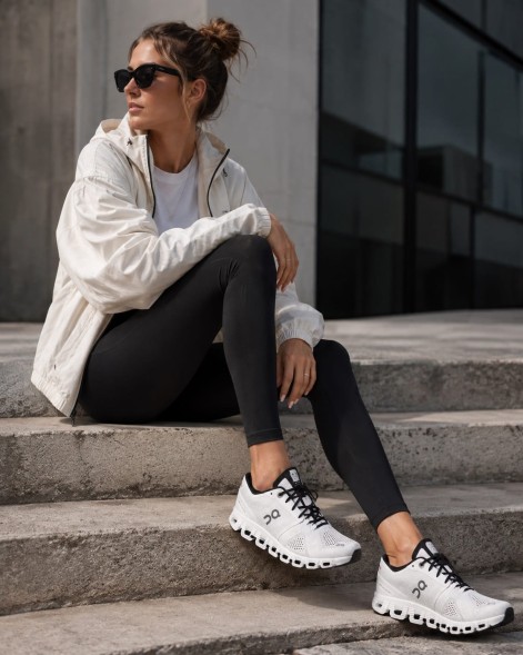 Унисекс кроссовки On Cloud X White Black