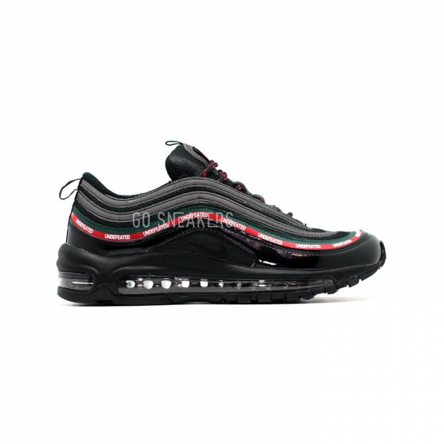 undefeated air max black
