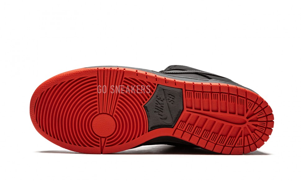 Nike black hotsell pigeon dunk