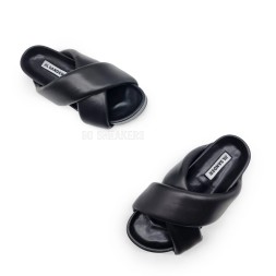 JW Anderson Flip-flops Leather Black