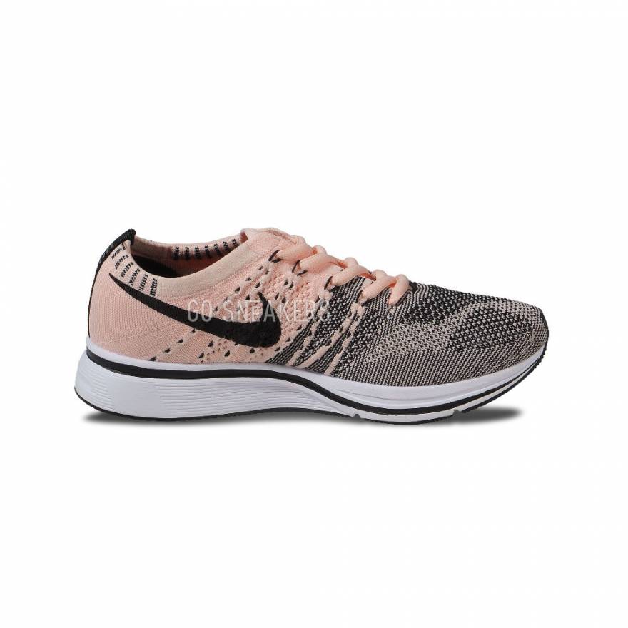 Nike top flyknits white